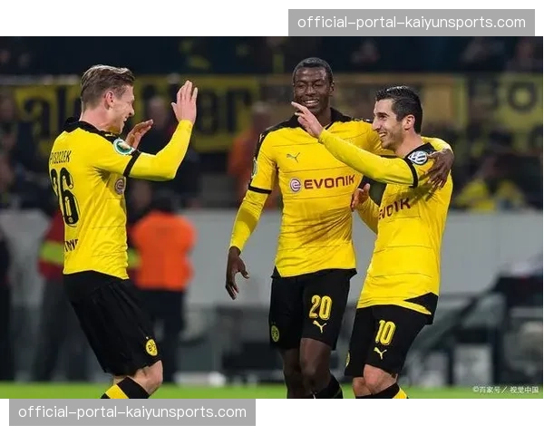 半场战报：科隆vs波鸿，主队控球占优但射正次数落后